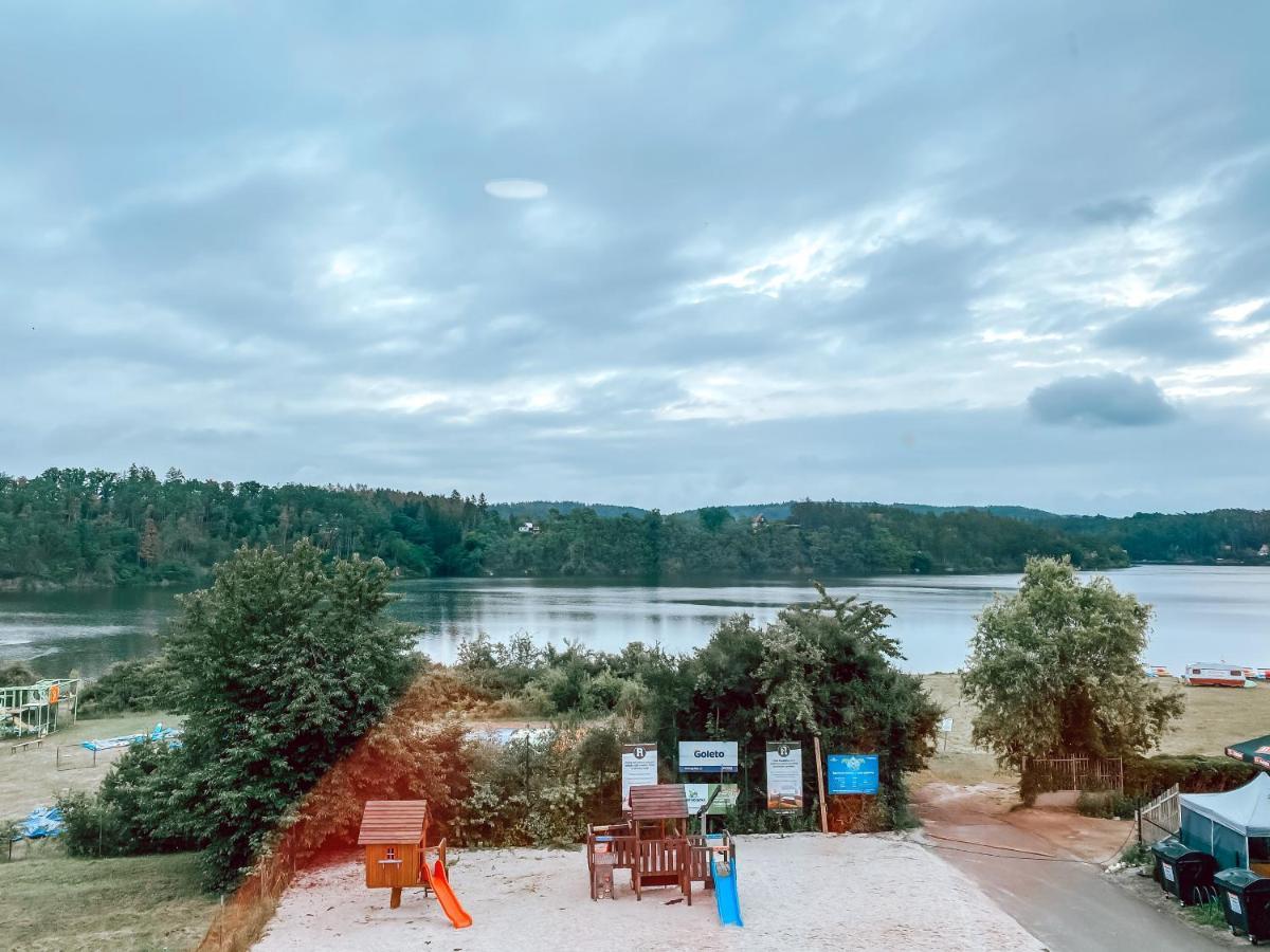 Chaty A Apartmany Hracholusky Kemp Kosatka Pnovany Exterior photo