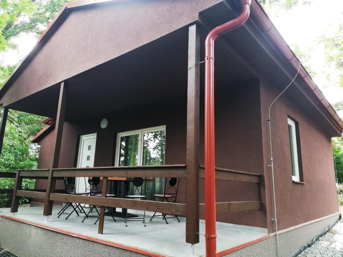 Chaty A Apartmany Hracholusky Kemp Kosatka Pnovany Exterior photo